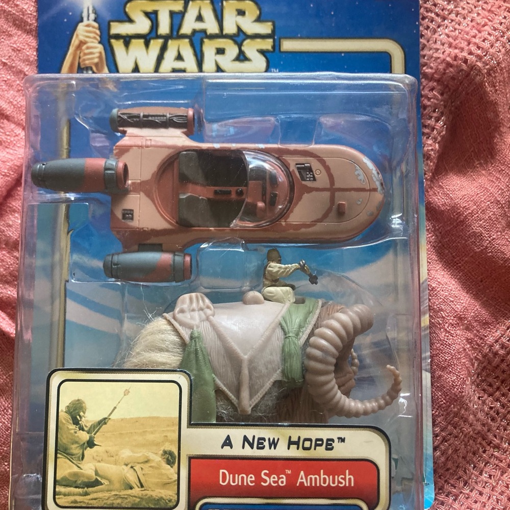 Star Wars Dune Sea Ambush Playset - Pink and Green Skiff & Dewback